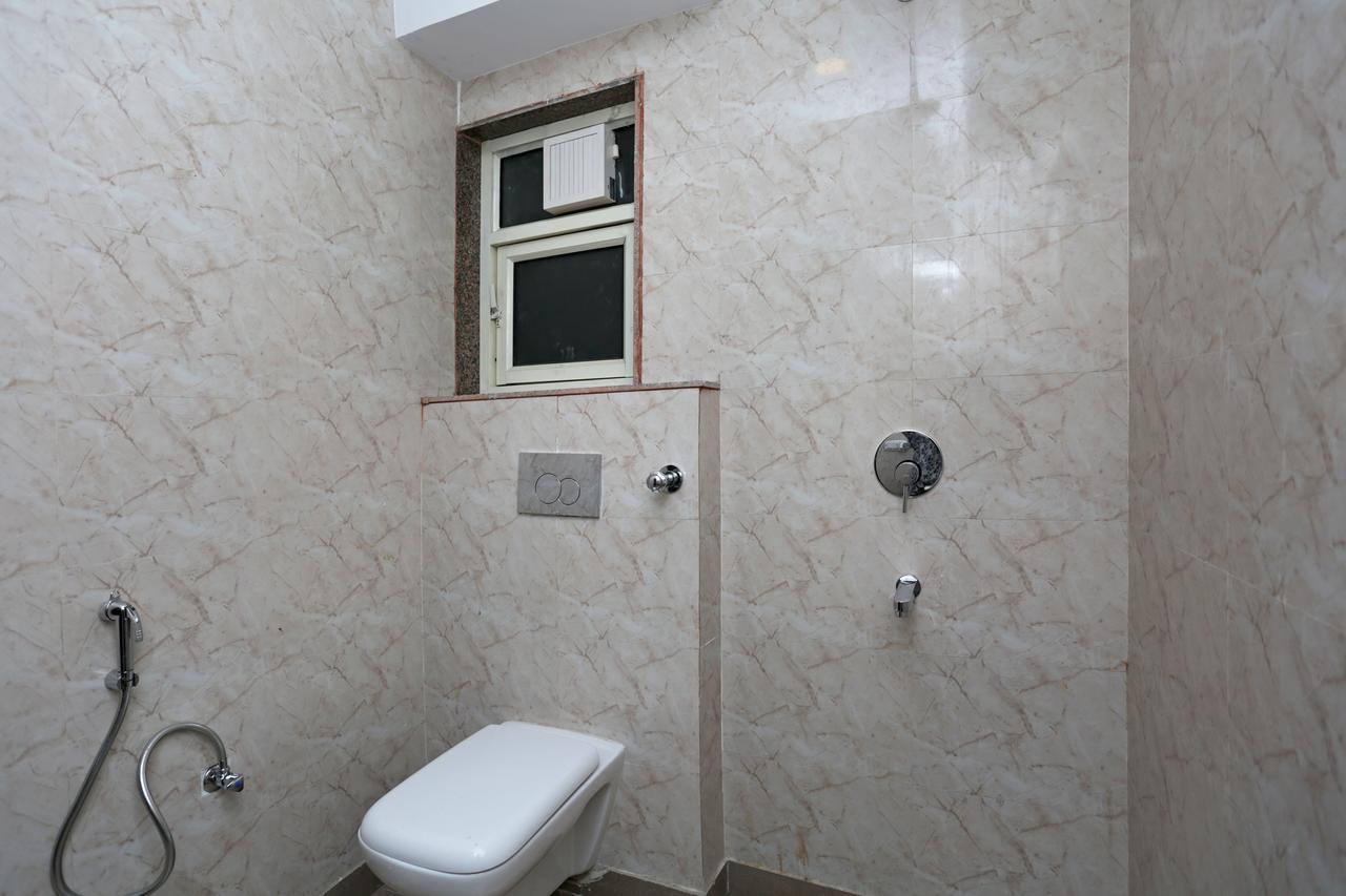 Airport Hotel Green Heights Ню Делхи Екстериор снимка