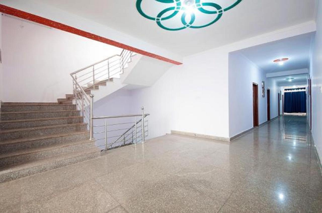 Airport Hotel Green Heights Ню Делхи Екстериор снимка